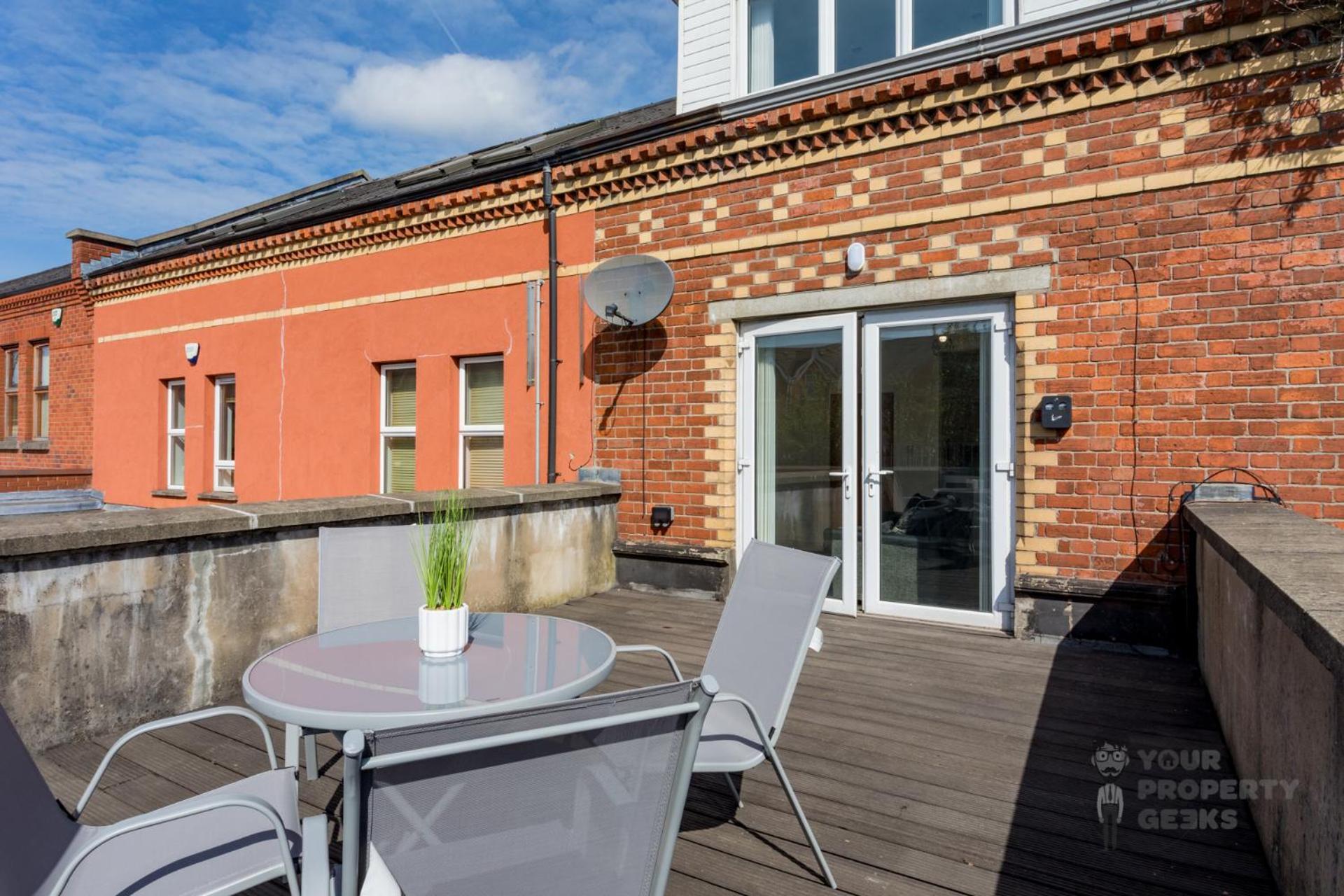 Attic Style 2 Bed Duplex Apartment With Rooftop Patio Belfast Eksteriør bilde